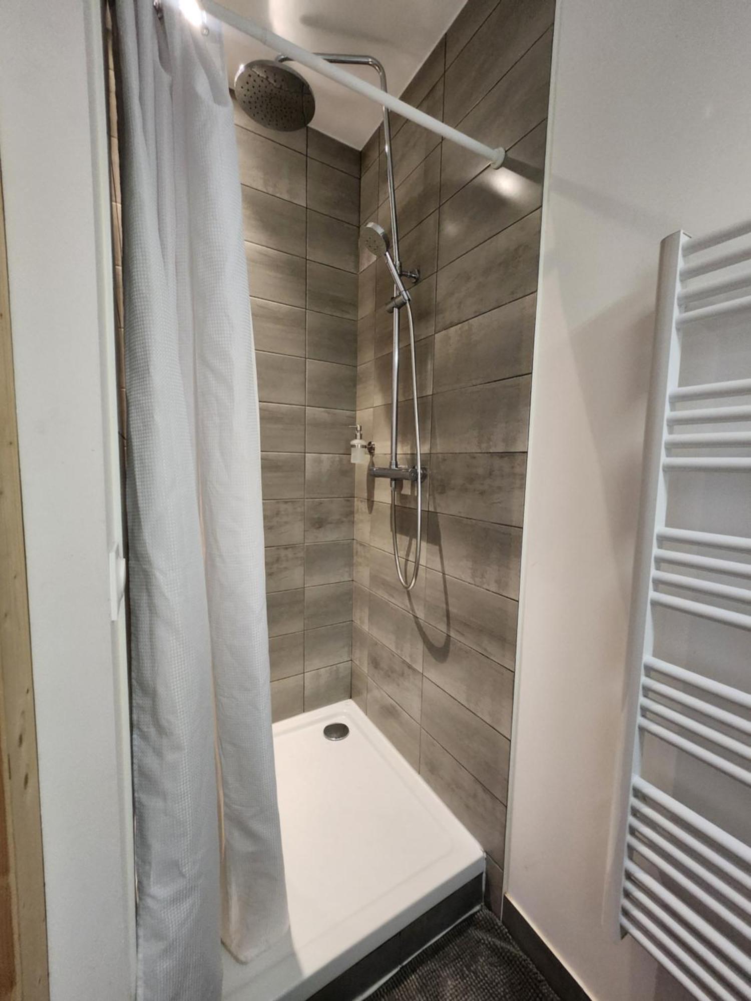 Chambres Privees Hyper-Centre Epernay Lit 160X200Cm المظهر الخارجي الصورة