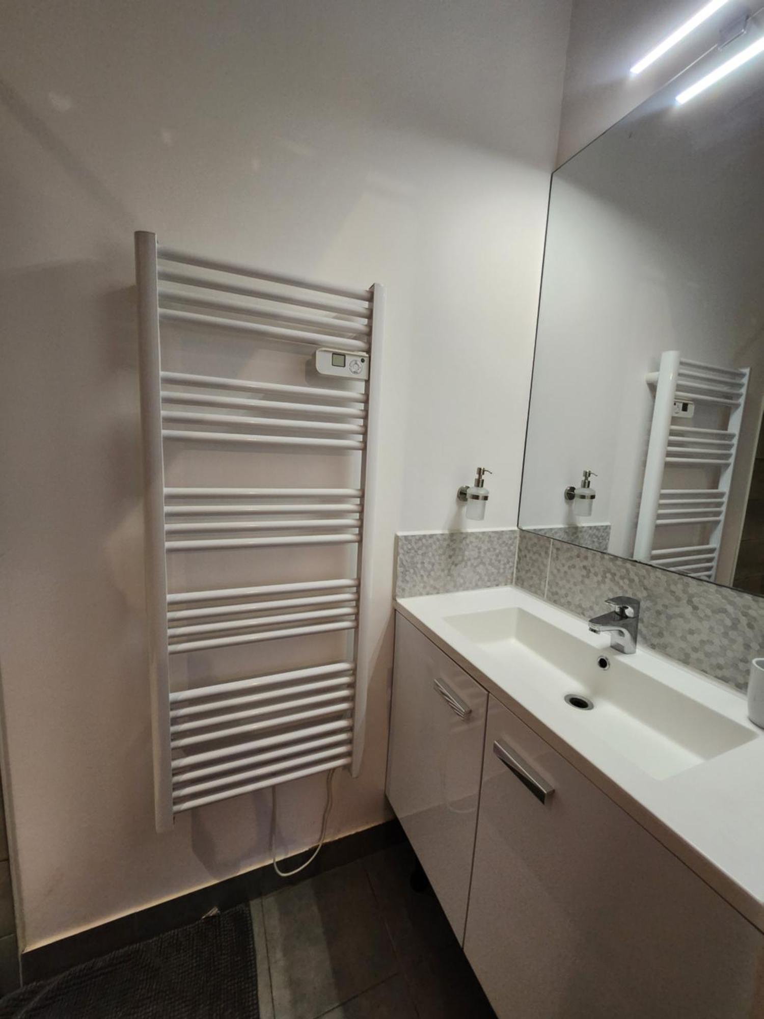 Chambres Privees Hyper-Centre Epernay Lit 160X200Cm المظهر الخارجي الصورة