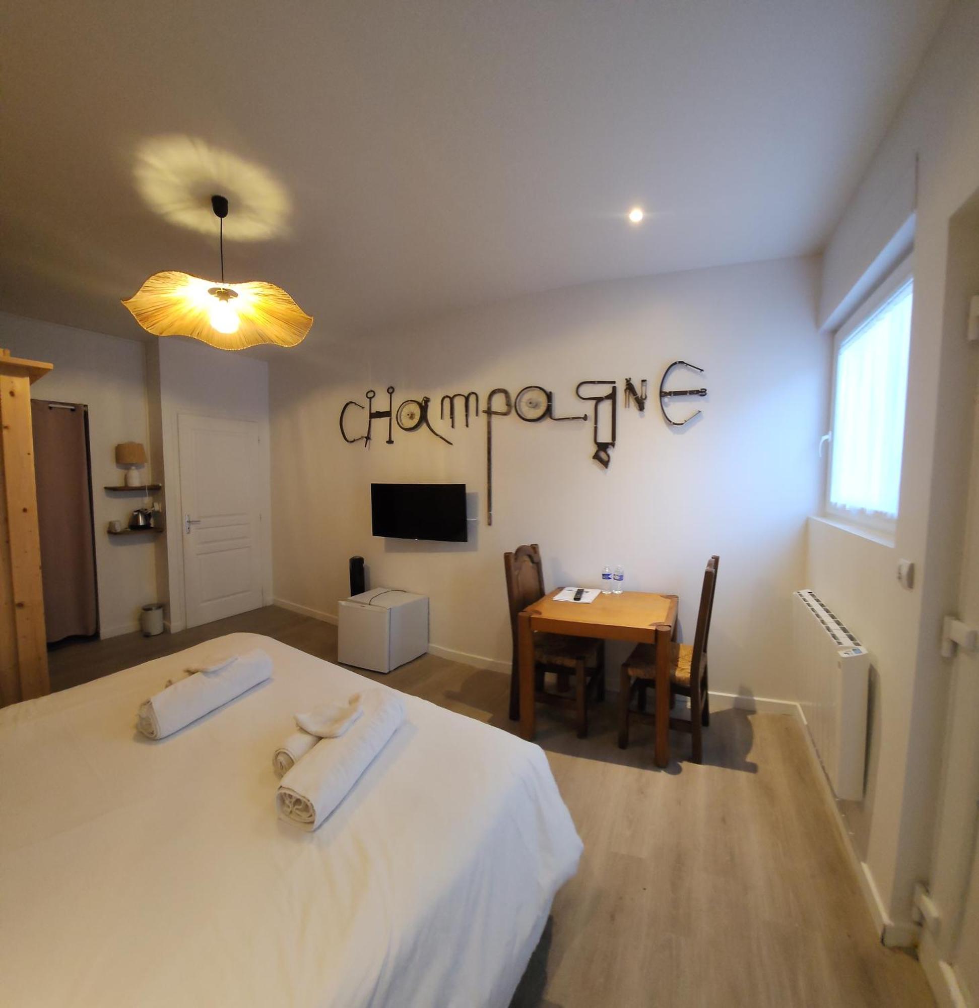 Chambres Privees Hyper-Centre Epernay Lit 160X200Cm المظهر الخارجي الصورة
