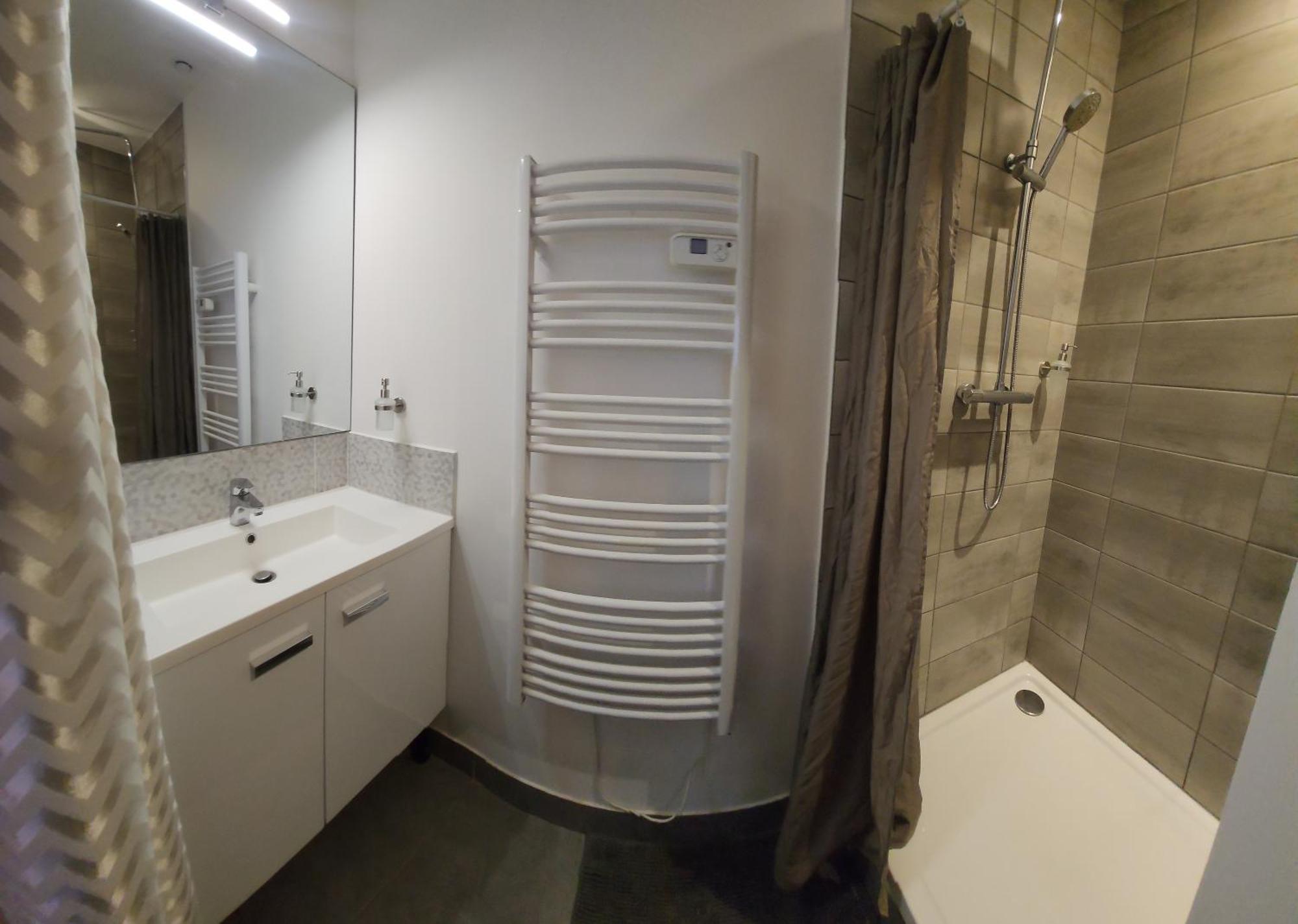 Chambres Privees Hyper-Centre Epernay Lit 160X200Cm المظهر الخارجي الصورة